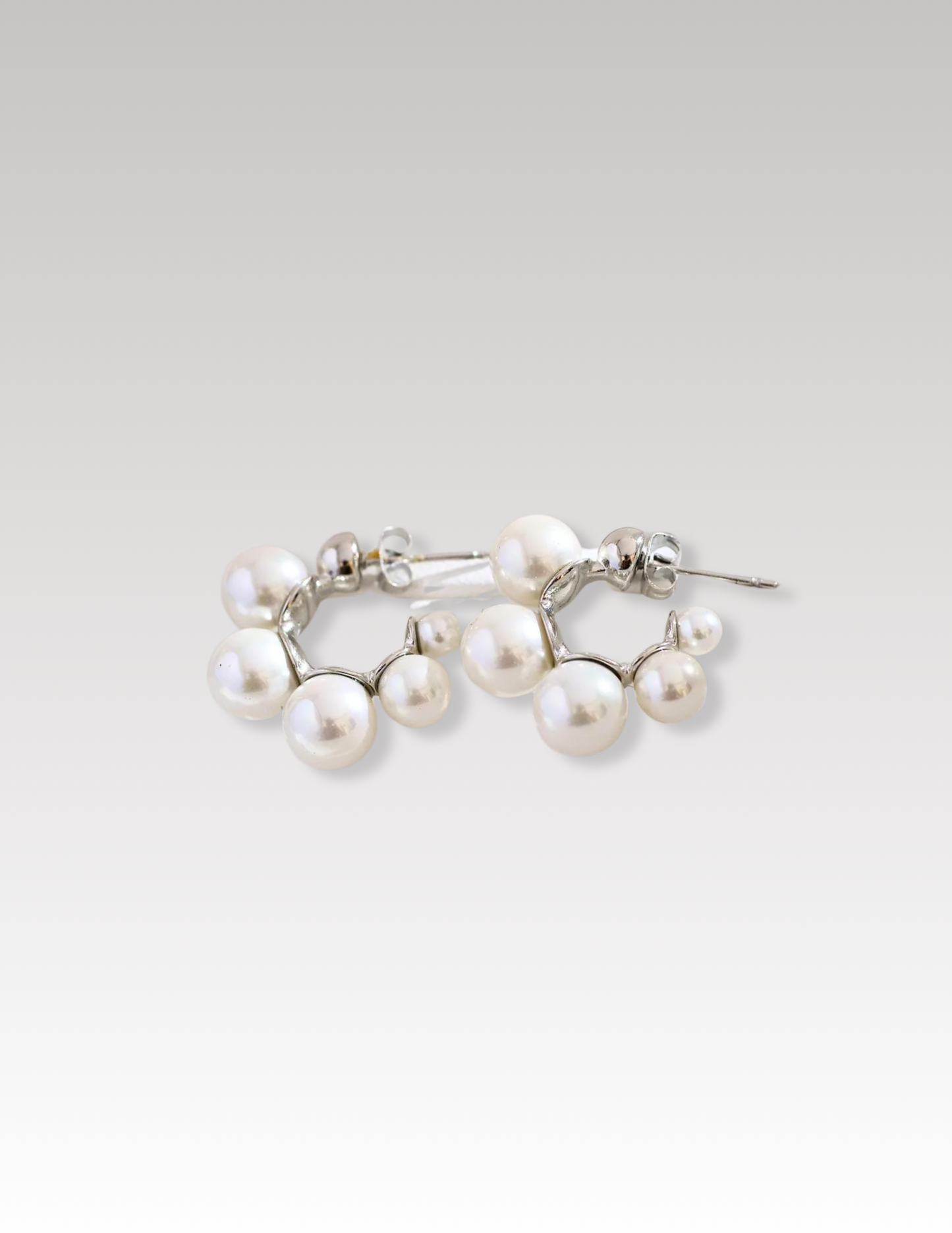 Basic pearl hoops earrings