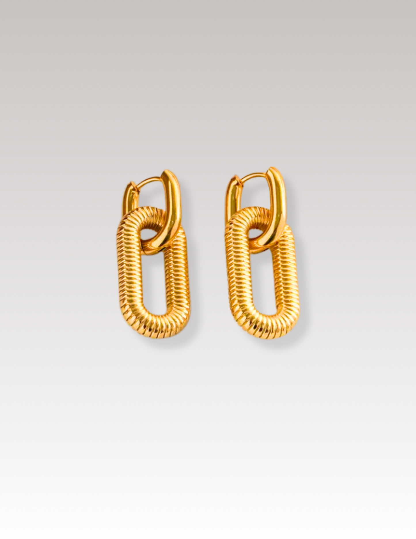 Oval drop earring